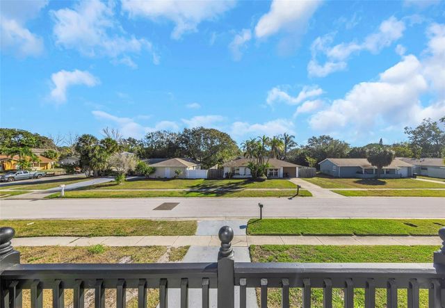 1008 GREENLEAF WAY, Tarpon Springs, FL 34689