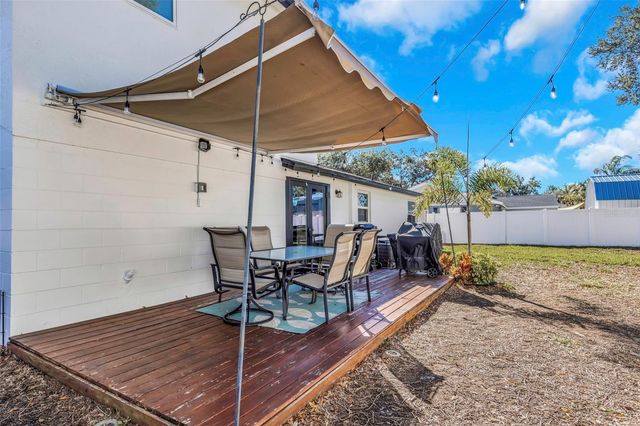 1008 GREENLEAF WAY, Tarpon Springs, FL 34689