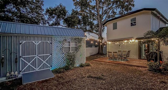 1008 GREENLEAF WAY, Tarpon Springs, FL 34689