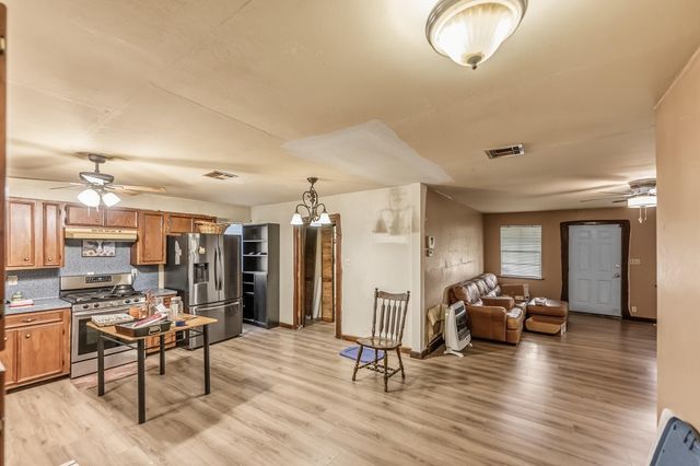 894 Winding Creek Drive, Trinity, TX 75862