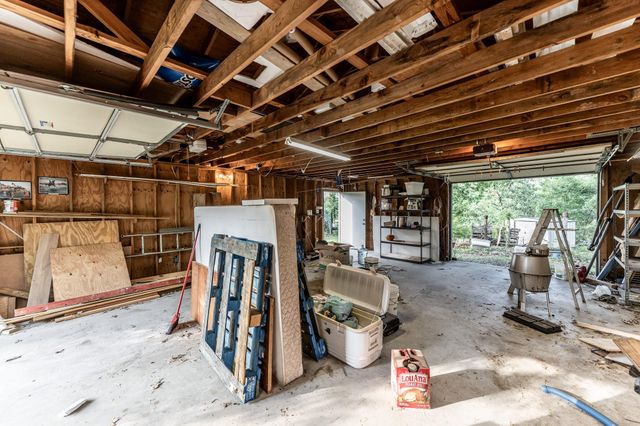 894 Winding Creek Drive, Trinity, TX 75862