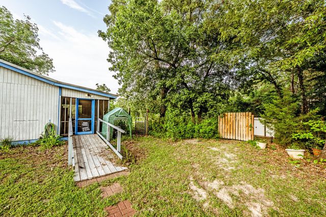 894 Winding Creek Drive, Trinity, TX 75862