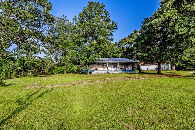 894 Winding Creek Drive, Trinity, TX 75862