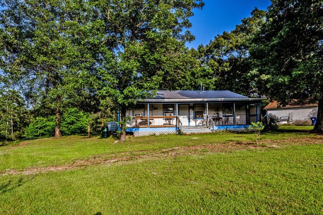 894 Winding Creek Drive, Trinity, TX 75862