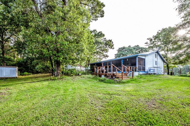 894 Winding Creek Drive, Trinity, TX 75862