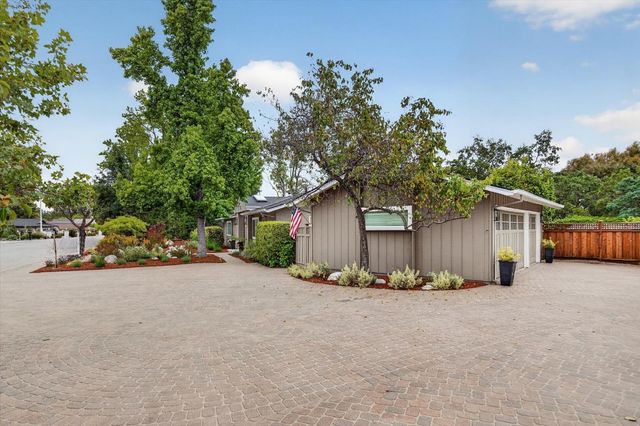 15392 Via Palomino, Monte Sereno, CA 95030
