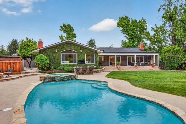 15392 Via Palomino, Monte Sereno, CA 95030
