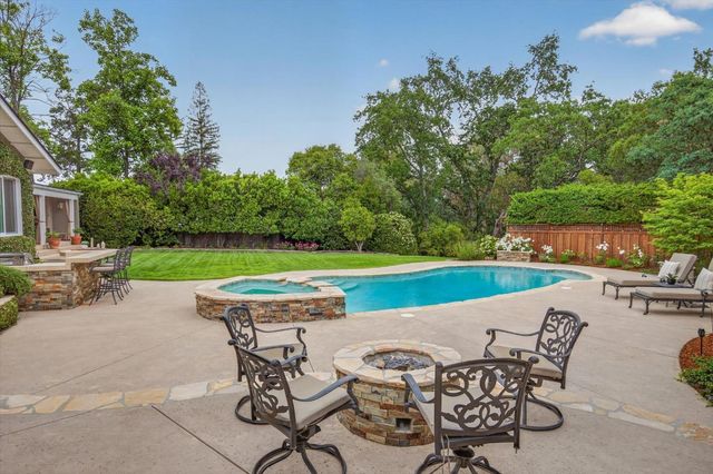 15392 Via Palomino, Monte Sereno, CA 95030