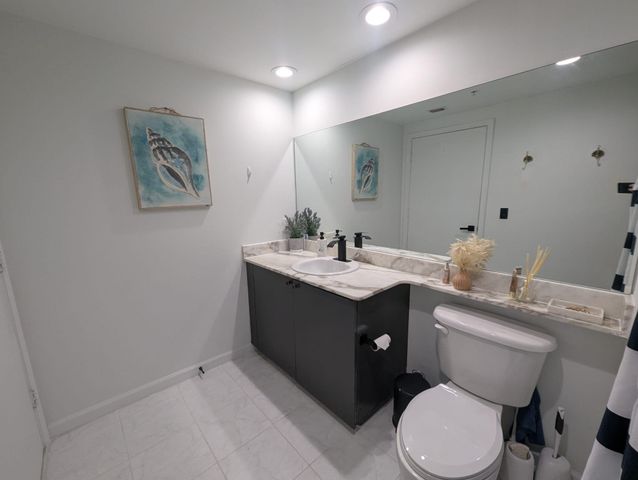 18800 NE 29th Avenue, Miami, FL 33180