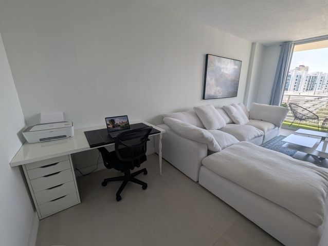 18800 NE 29th Avenue, Miami, FL 33180