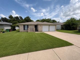 817 Cactus DR, Round Rock, TX 78681