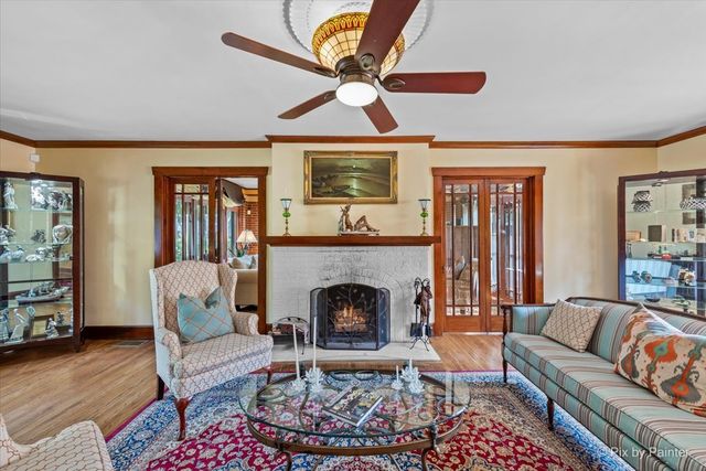 585 Park Street, Elgin, IL 60120