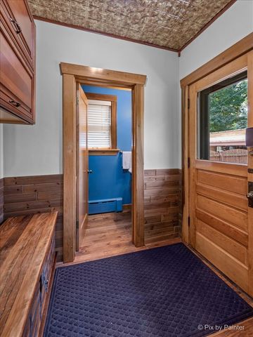 585 Park Street, Elgin, IL 60120