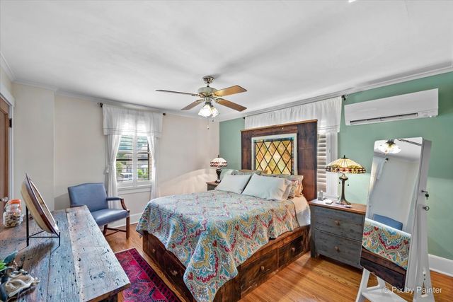 585 Park Street, Elgin, IL 60120