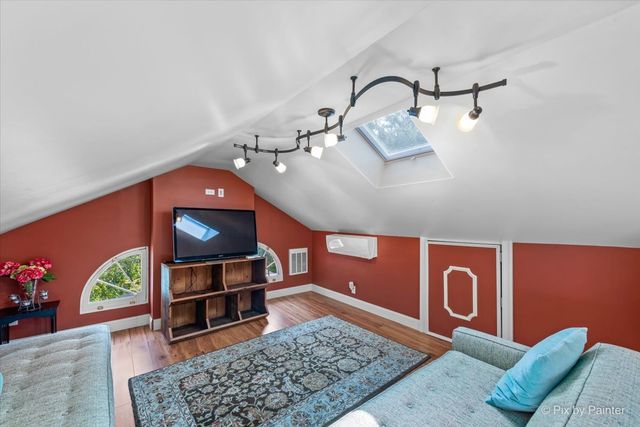 585 Park Street, Elgin, IL 60120