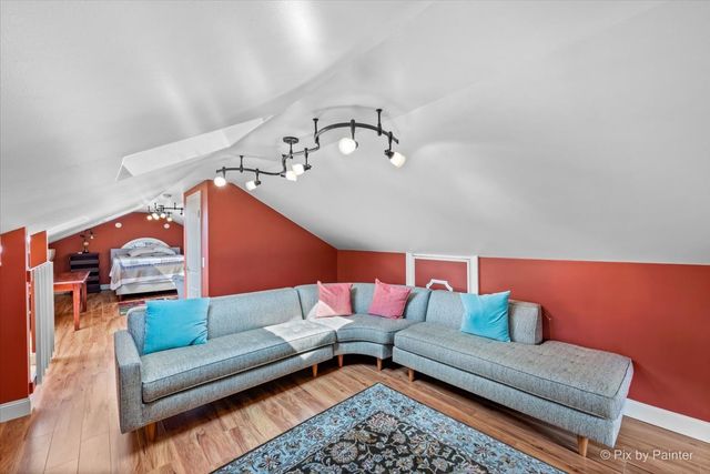 585 Park Street, Elgin, IL 60120