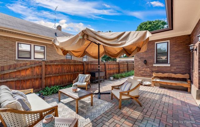 585 Park Street, Elgin, IL 60120