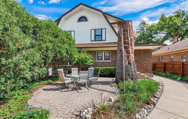 585 Park Street, Elgin, IL 60120