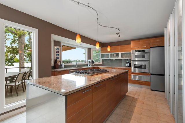 2380 Galaxy Way, Lake Orion Twp, MI 48360