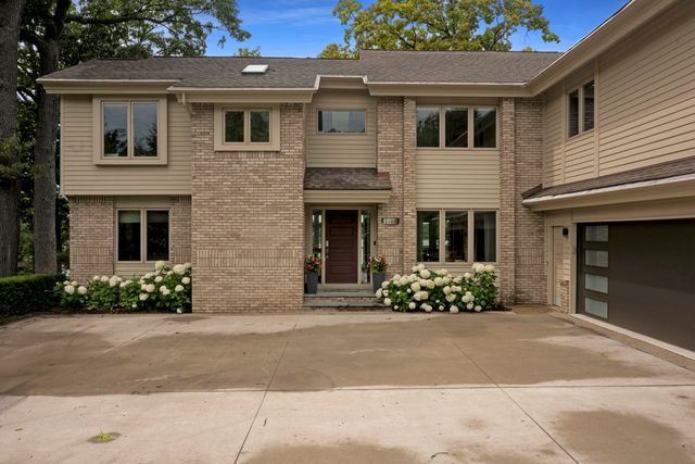 2380 Galaxy Way, Lake Orion Twp, MI 48360