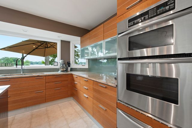 2380 Galaxy Way, Lake Orion Twp, MI 48360