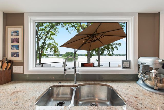 2380 Galaxy Way, Lake Orion Twp, MI 48360