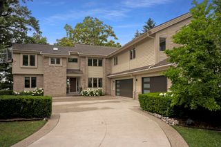 2380 Galaxy Way, Lake Orion Twp, MI 48360