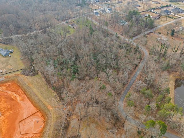 325 Bluebird Lane, Spartanburg, SC 29303