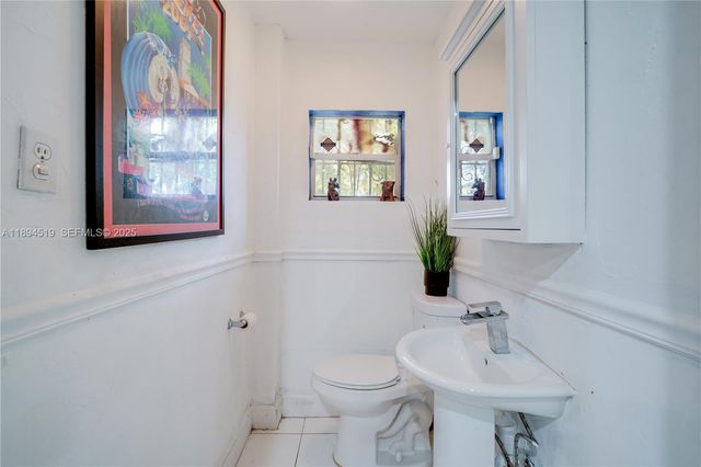 1121 NW 29th Street, Miami, FL 33127