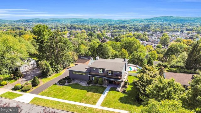 106 GRANDVIEW BLVD, Wyomissing, PA 19609