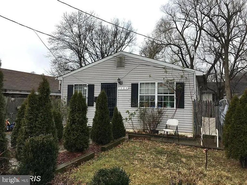 1304 DOEWOOD LN, Capitol Heights, MD 20743