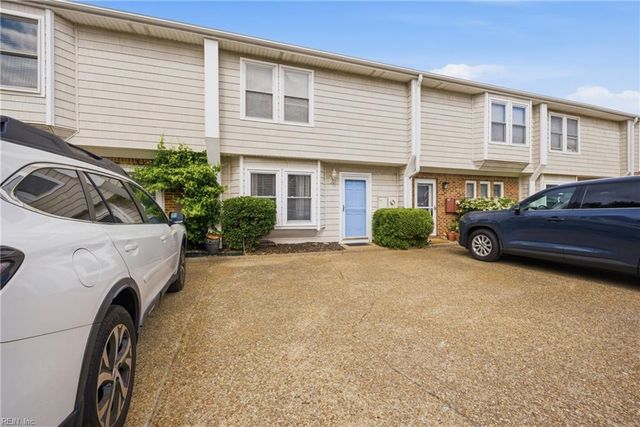2303 Catamaran CT, Virginia Beach, VA 23451