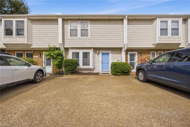 2303 Catamaran CT, Virginia Beach, VA 23451
