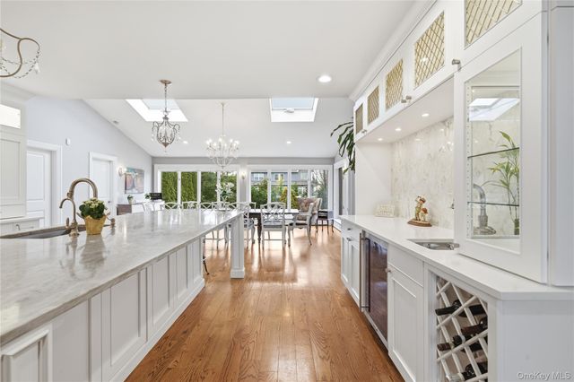 61 Bayview Avenue, Massapequa, NY 11758