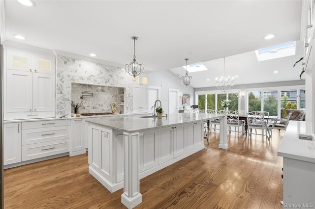 61 Bayview Avenue, Massapequa, NY 11758