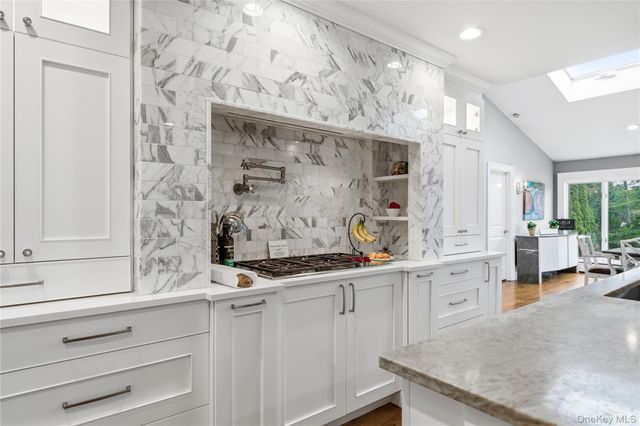 61 Bayview Avenue, Massapequa, NY 11758