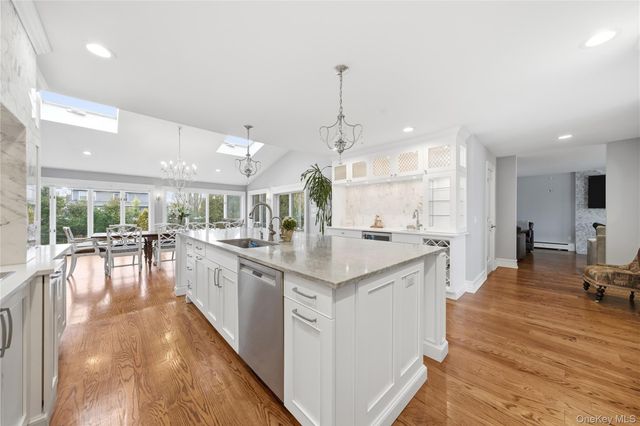 61 Bayview Avenue, Massapequa, NY 11758