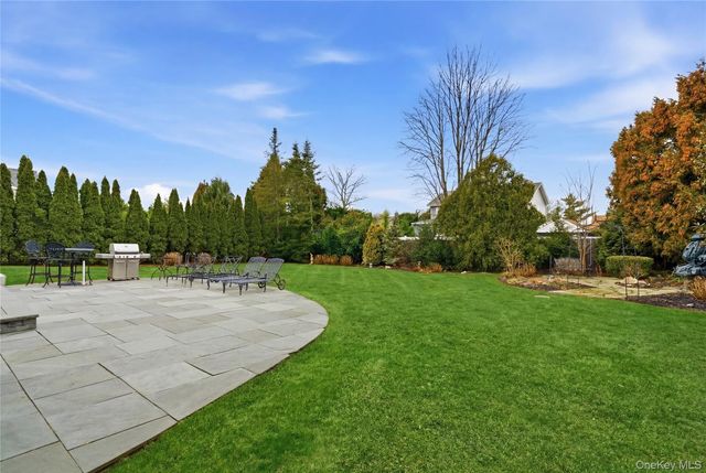 61 Bayview Avenue, Massapequa, NY 11758