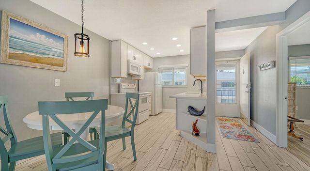 708 TAMIAMI TRAIL S 308, Venice, FL 34285