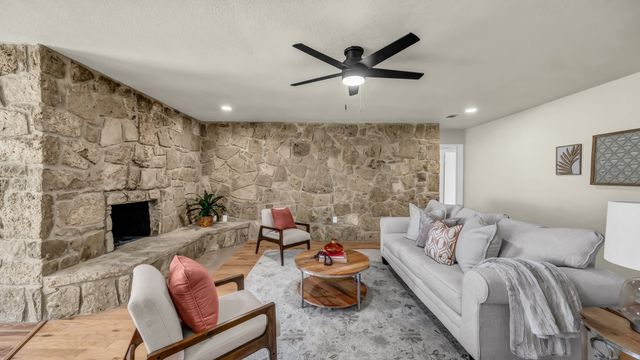 3905 Mountain Vista Drive, Granbury, TX 76048