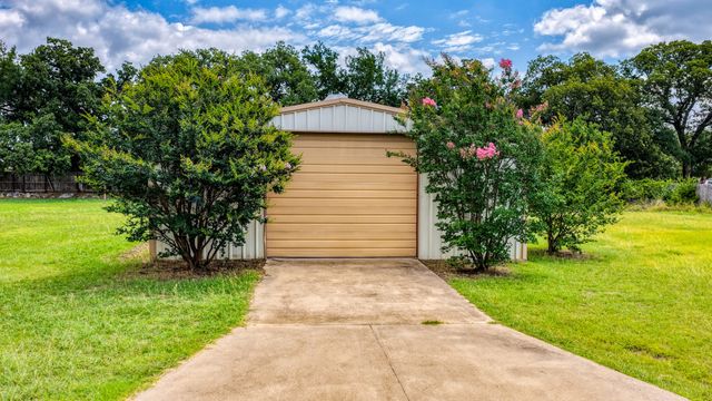 3905 Mountain Vista Drive, Granbury, TX 76048