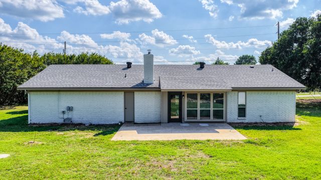 3905 Mountain Vista Drive, Granbury, TX 76048