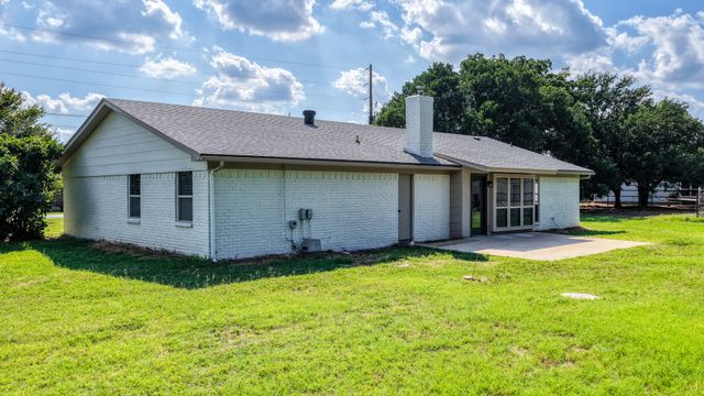 3905 Mountain Vista Drive, Granbury, TX 76048