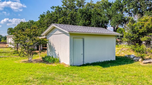 3905 Mountain Vista Drive, Granbury, TX 76048