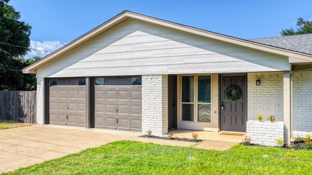 3905 Mountain Vista Drive, Granbury, TX 76048