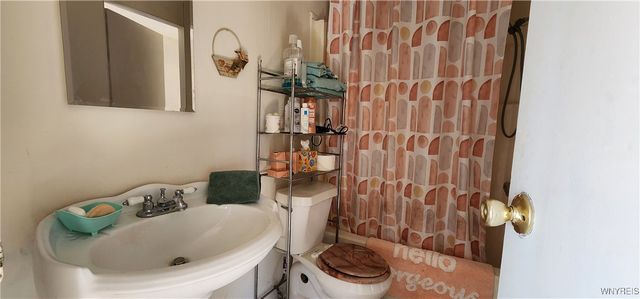 287 Fox Hunt Drive, Lockport Town, NY 14094