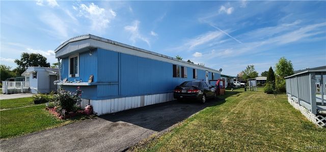 287 Fox Hunt Drive, Lockport Town, NY 14094