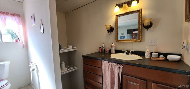 287 Fox Hunt Drive, Lockport Town, NY 14094