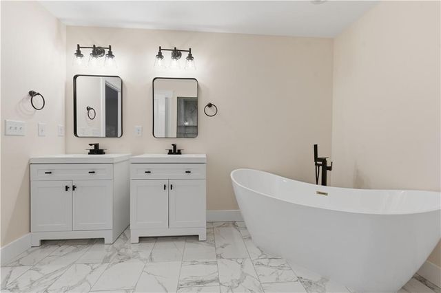 1043 Mccalla NE Street, Conyers, GA 30012