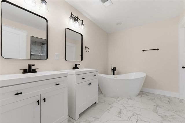 1043 Mccalla NE Street, Conyers, GA 30012